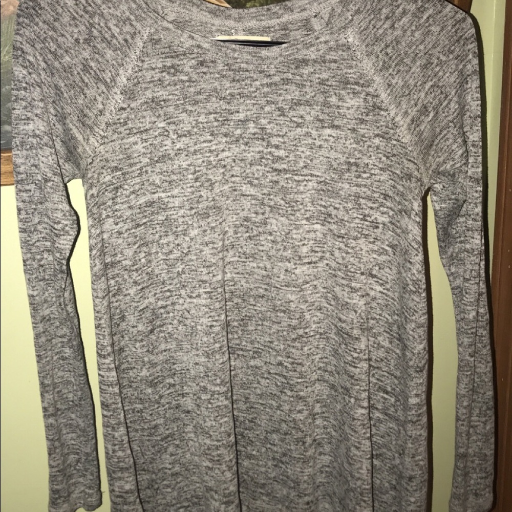 long sleeve, high low flows shirt.